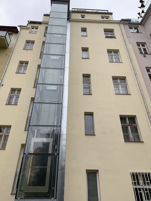 Oprava dvorní fasády Černomořská .Praha 10
